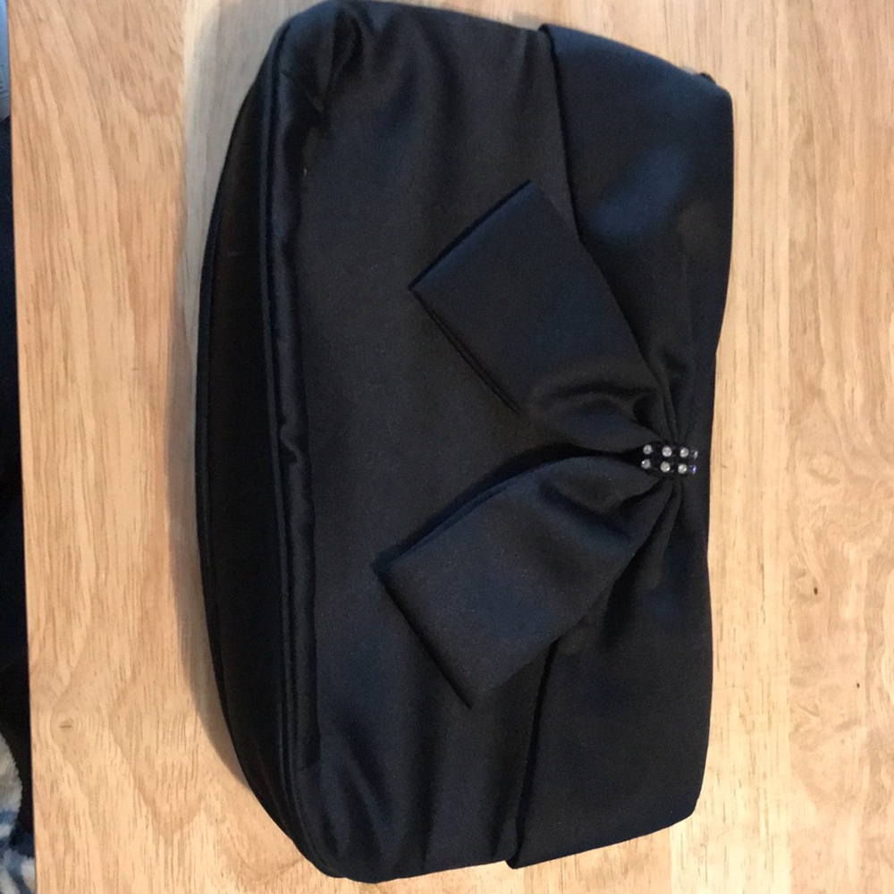 Silk black clutch